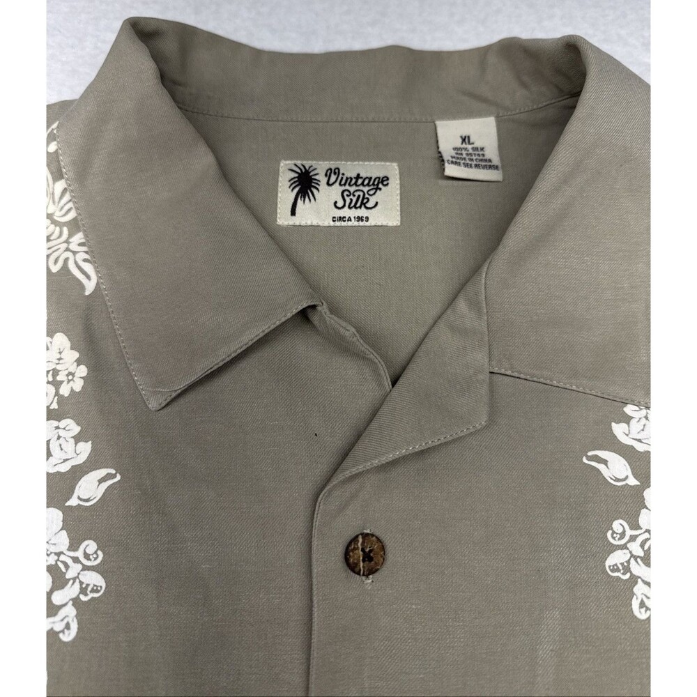 Vintage Silk Men's XL 100% Silk Tan White Floral Hawaiian Shirt Short Sleeve